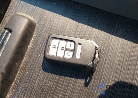 2019 Honda Pilot Touring z USA, uszkodzony, nr VIN 5FNYF5H6XKB042963